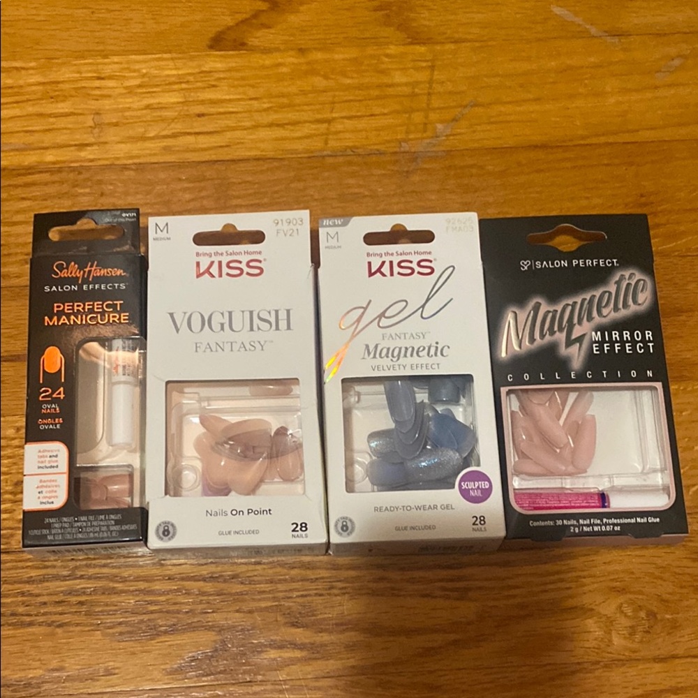 Ready to Wear Artificial Nails